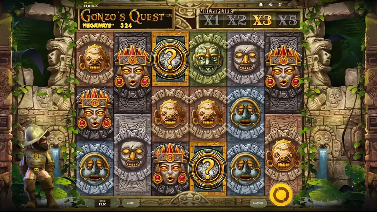 Gonzo berdiri di depan kuil kuno dalam slot Gonzo’s Quest Megaways